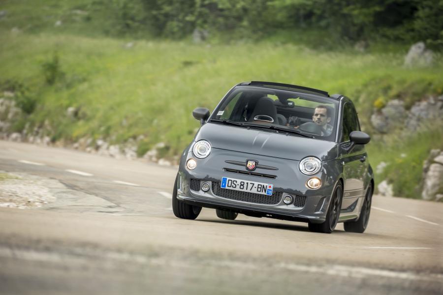 Abarth 595C Competizione 2012 года  (фото 20 из 41)